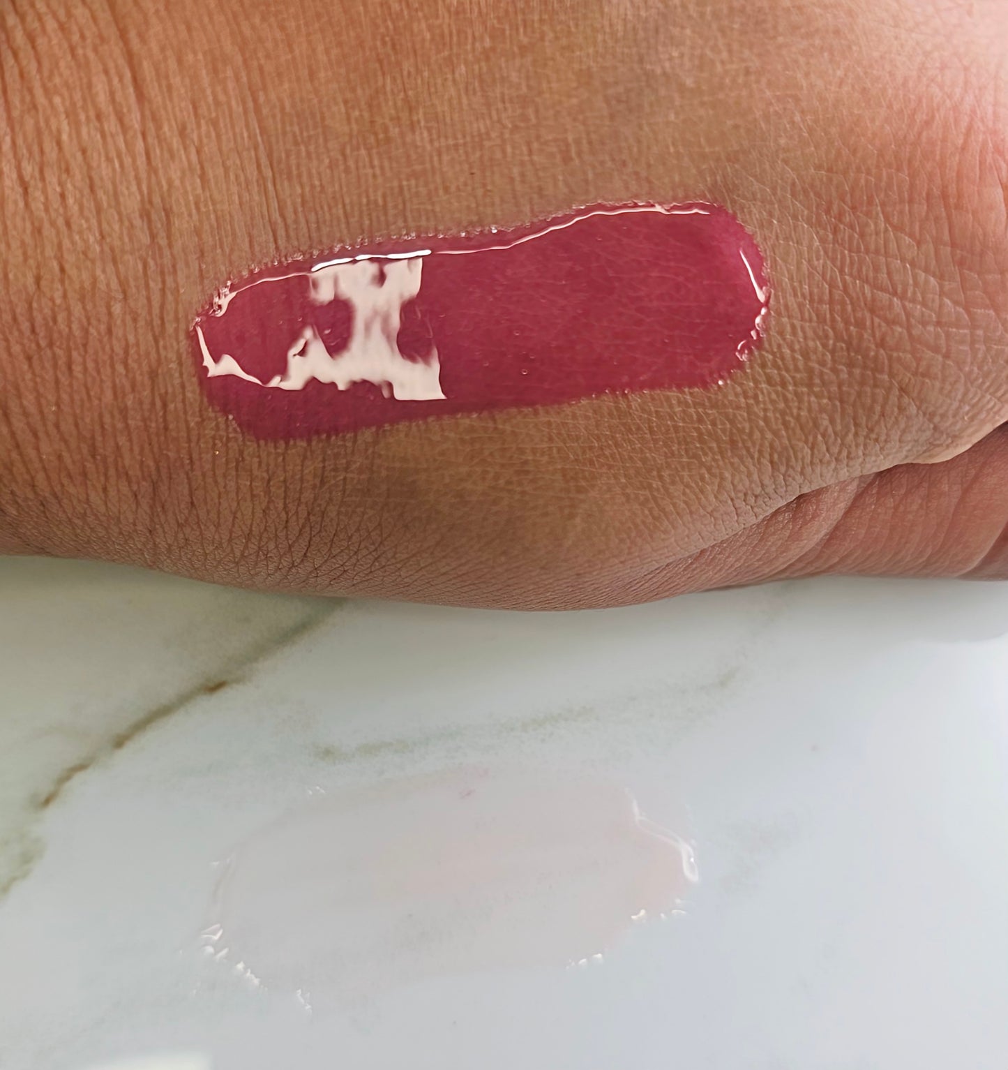 Secret Shine Color Changing Lip gloss
