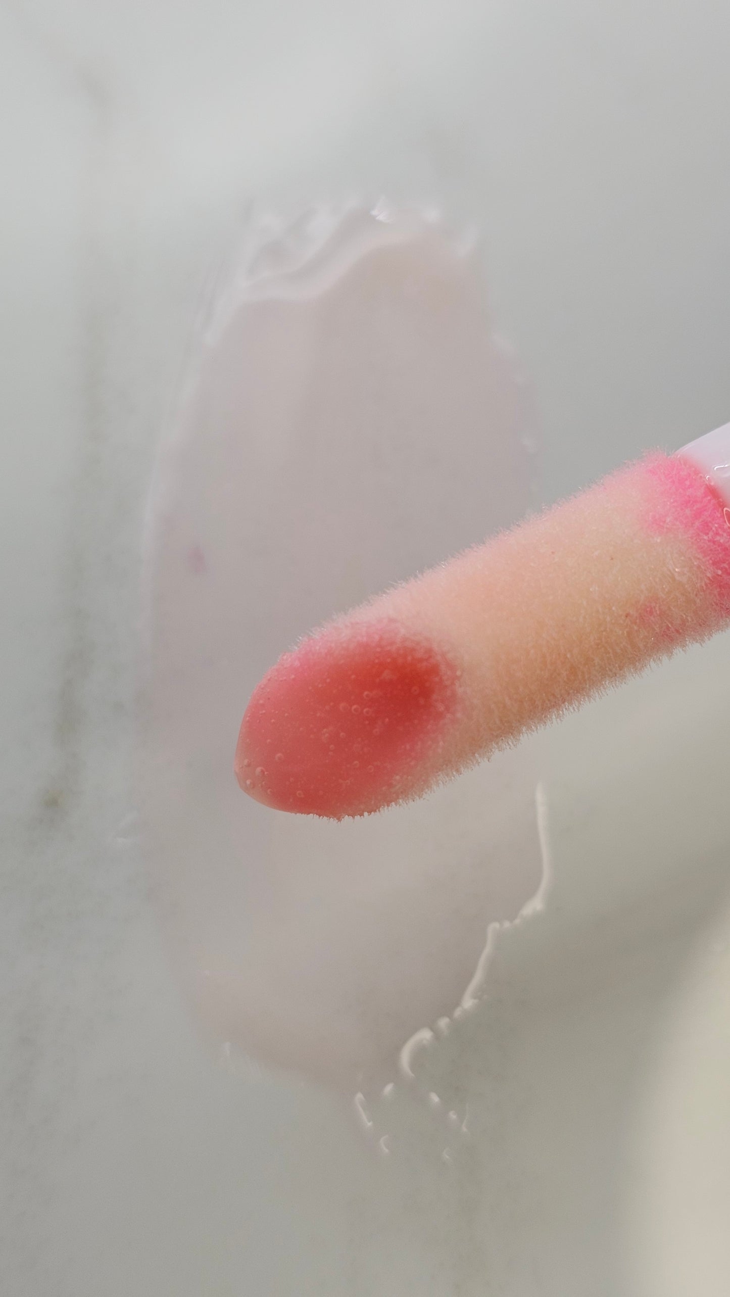 Secret Shine Color Changing Lip gloss